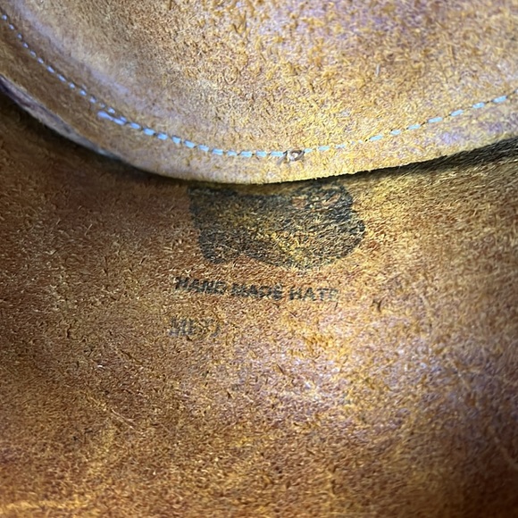 Handmade Top Grain Leather Hat - Picture 6 of 8